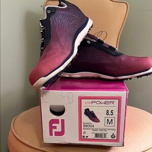 Ladies emPower Footjoy golf shoe
Size8.5